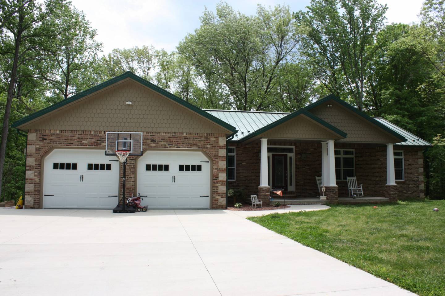 green-metal-roof-on-