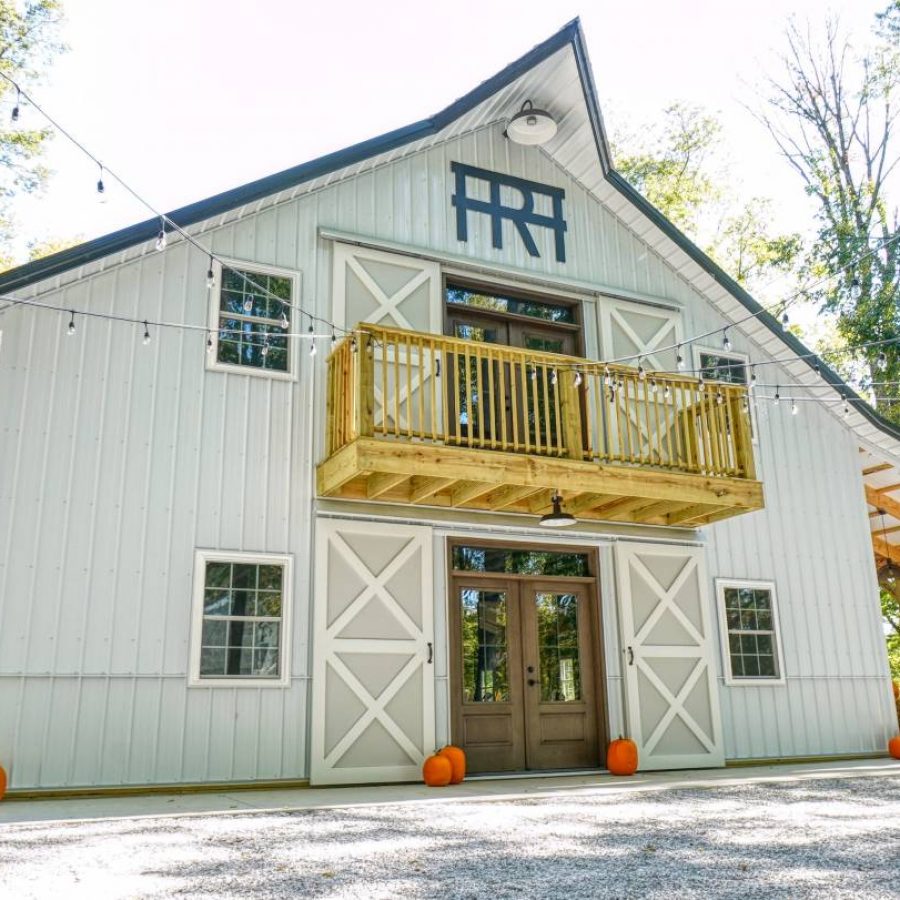 luxury pole barn garage